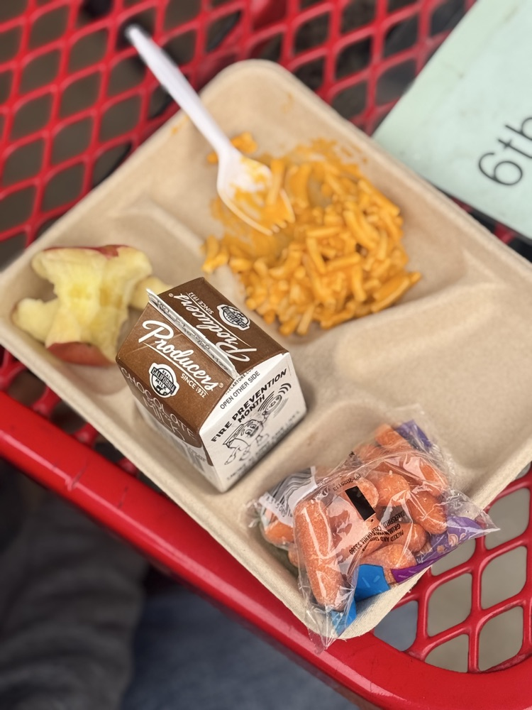 National School Lunch Week is here! Let’s celebrate good food and even better fuel for learning! 🎉 #TasteTheWorld #SchoolLunchWeek #LosBanosUSD
