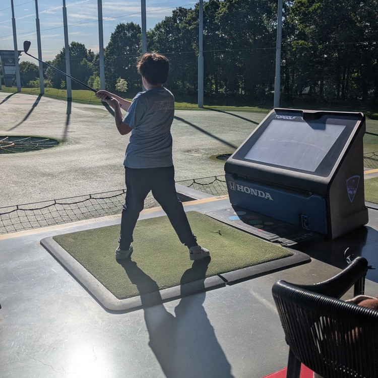 3rd grade top golf field trip 