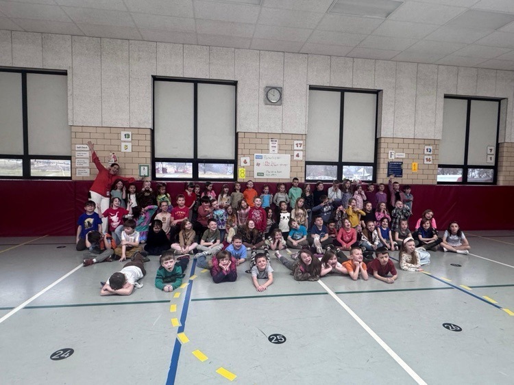Group photo of students in the gym