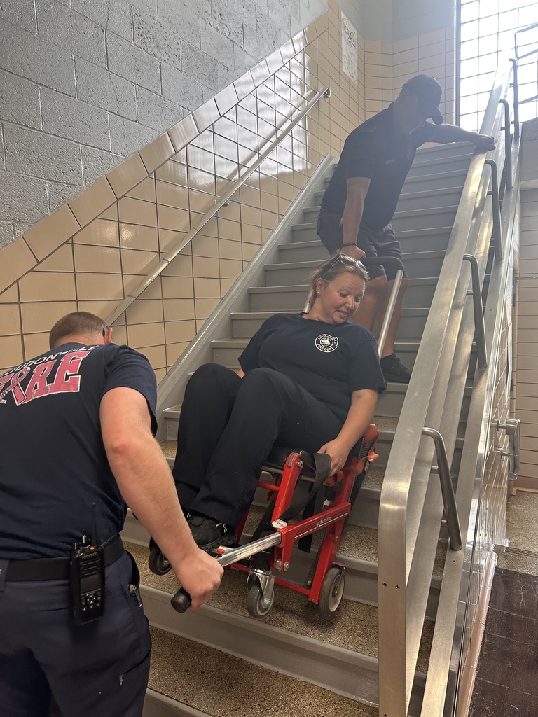 LFD showing how to use the stair climber. 