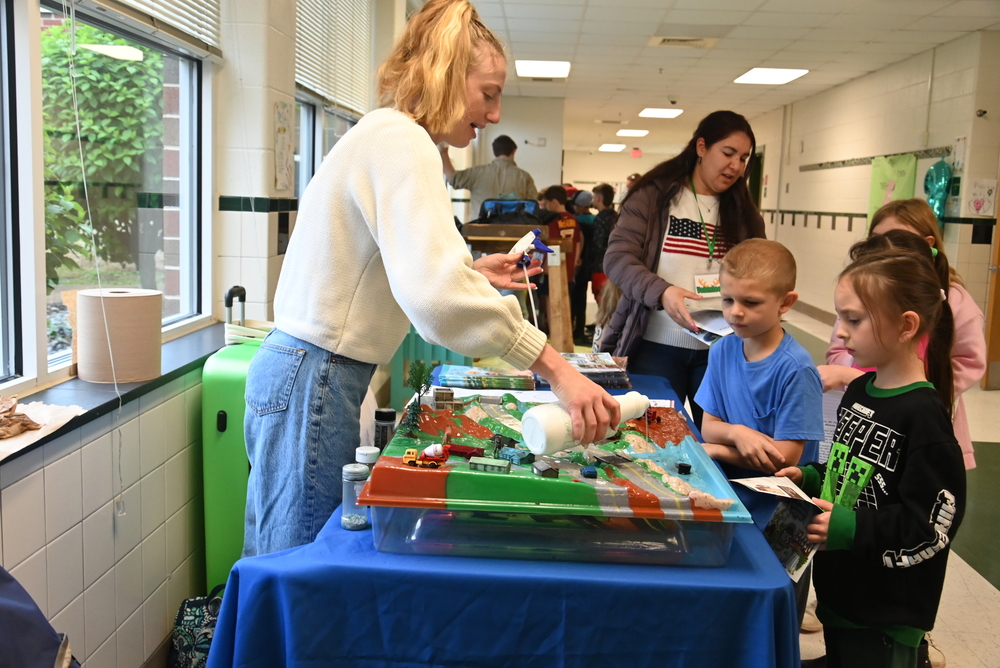 Mountain View Elementary Outdoor Learning Day Introduces to Students to Possible Careers