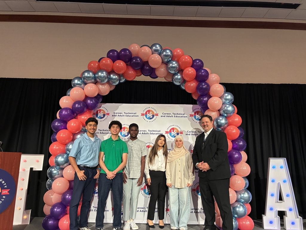 Dominion High School students with Dr. Aaron Spance at the LCPS Workforce Summit