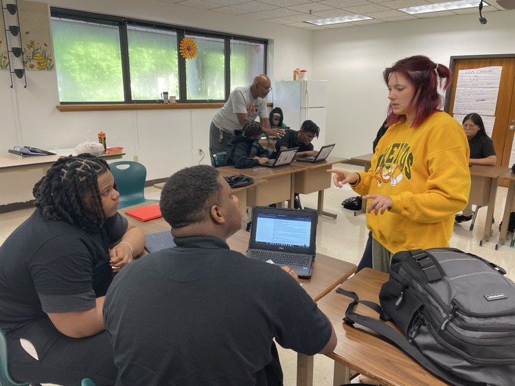 students working in agriscience class