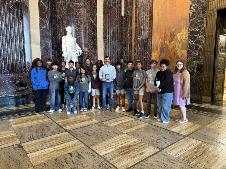 students smiling at the capitol