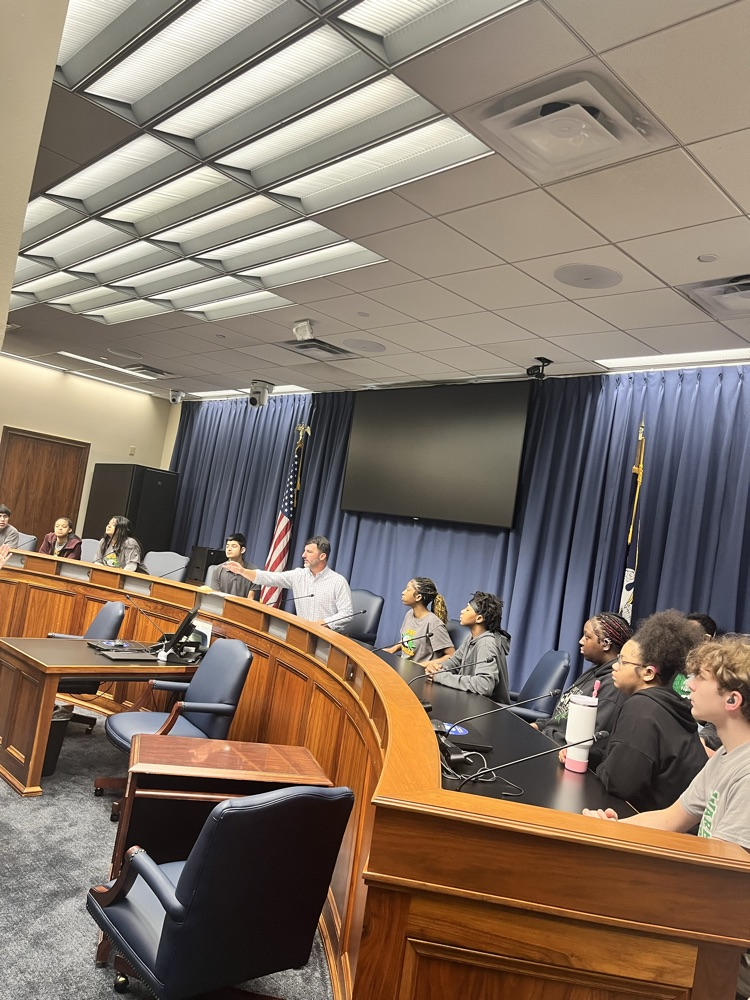 students smiling at the capitol