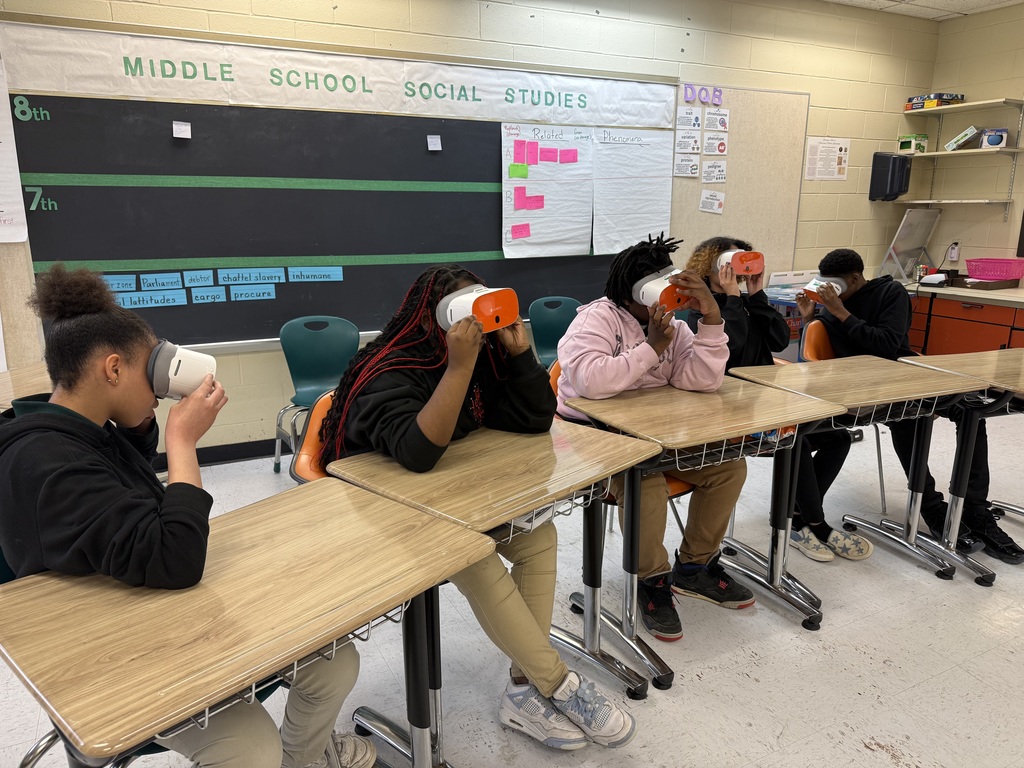 Students with VR goggles
