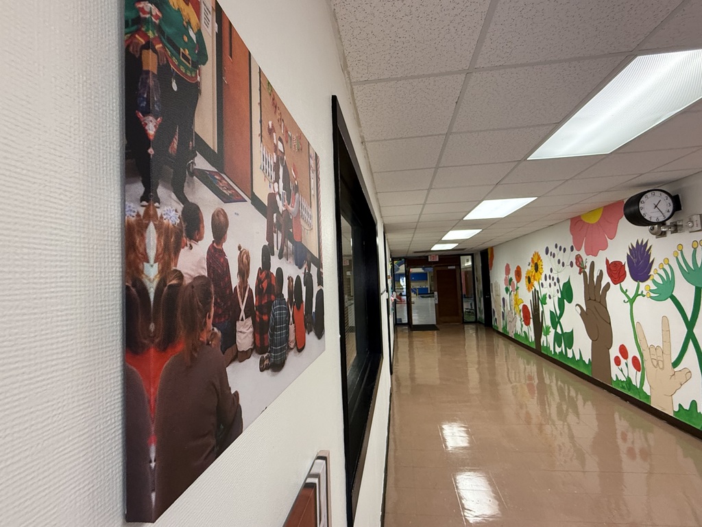 Canvas pictures in hallway