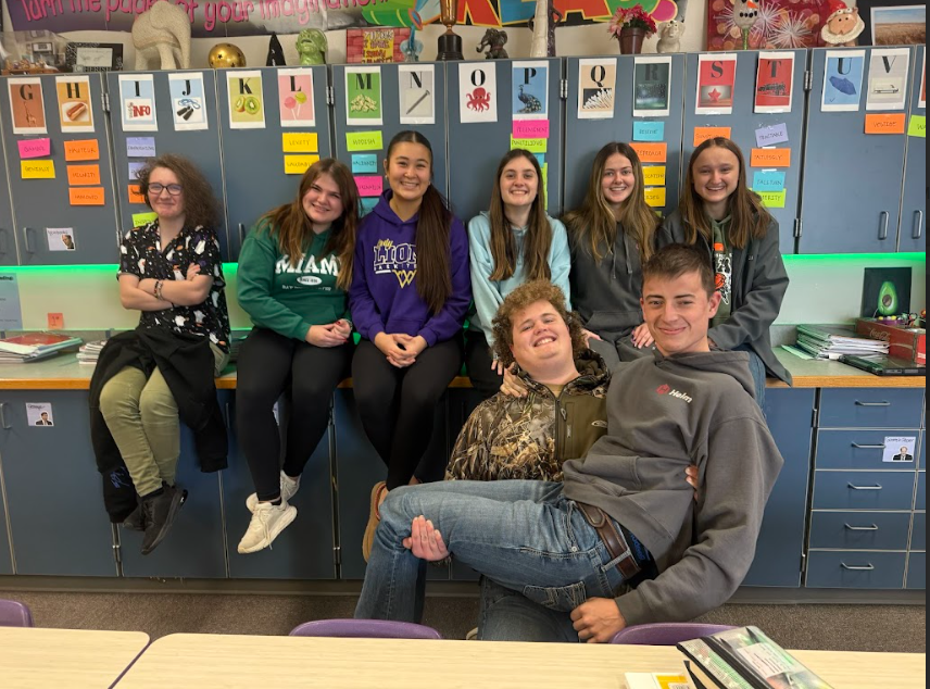 During 8th period the LA. Lab class poses for a quick picture, though it sounds like an easy task, it took the kids almost 5 minutes to take it.