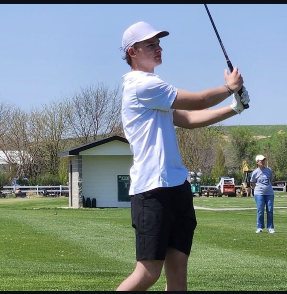 Mitch Shelsta is golfing
