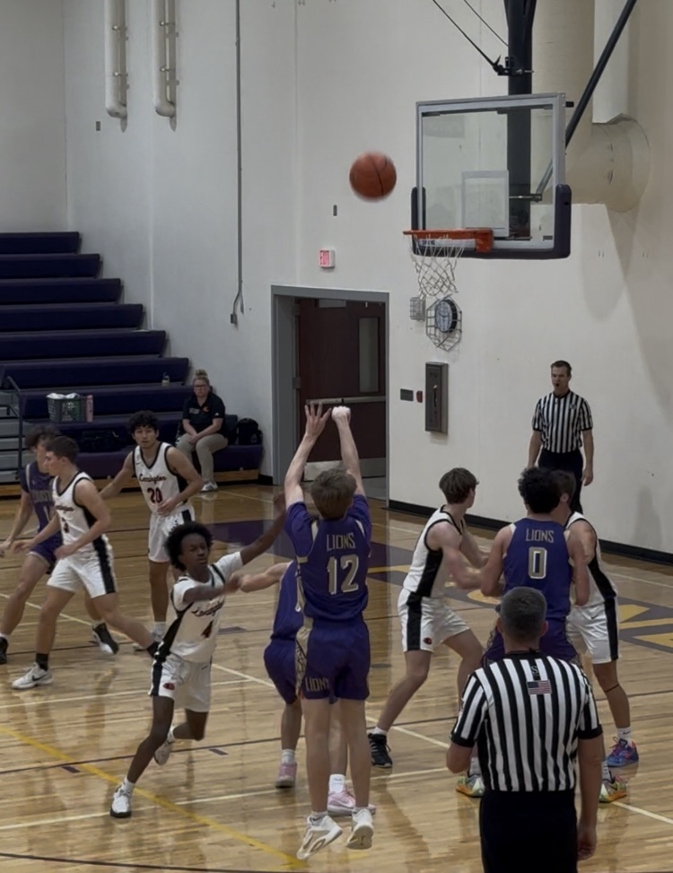 Brady Abbott record breaking 3 pointer. 