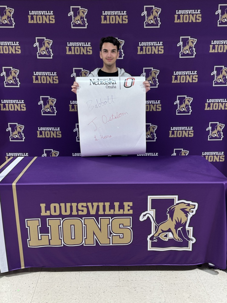 Lincoln banner signing