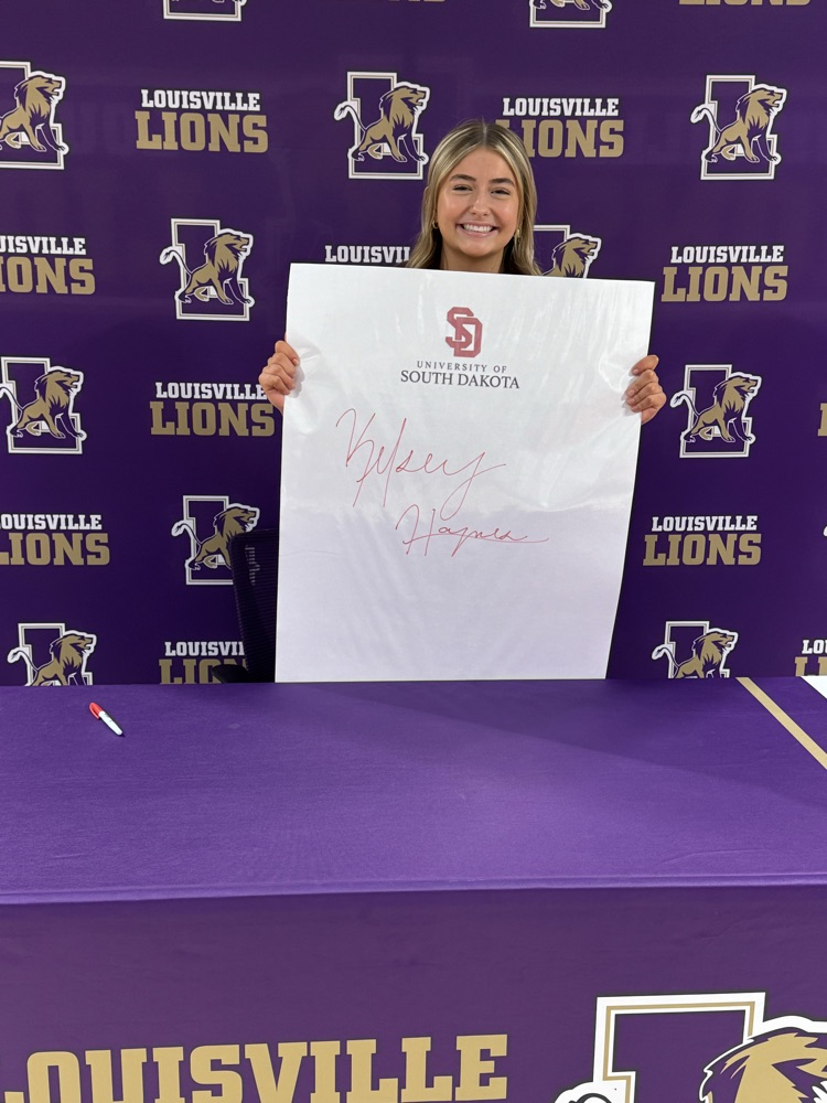 Kelsey Haynes signing.