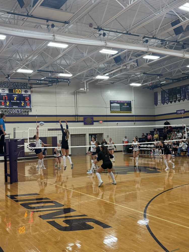varsity volleyball over Raymond Central