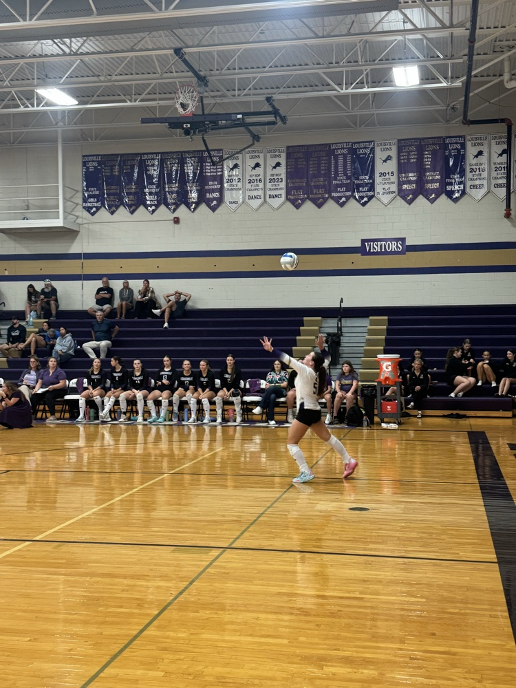 varsity volleyball over Raymond Central