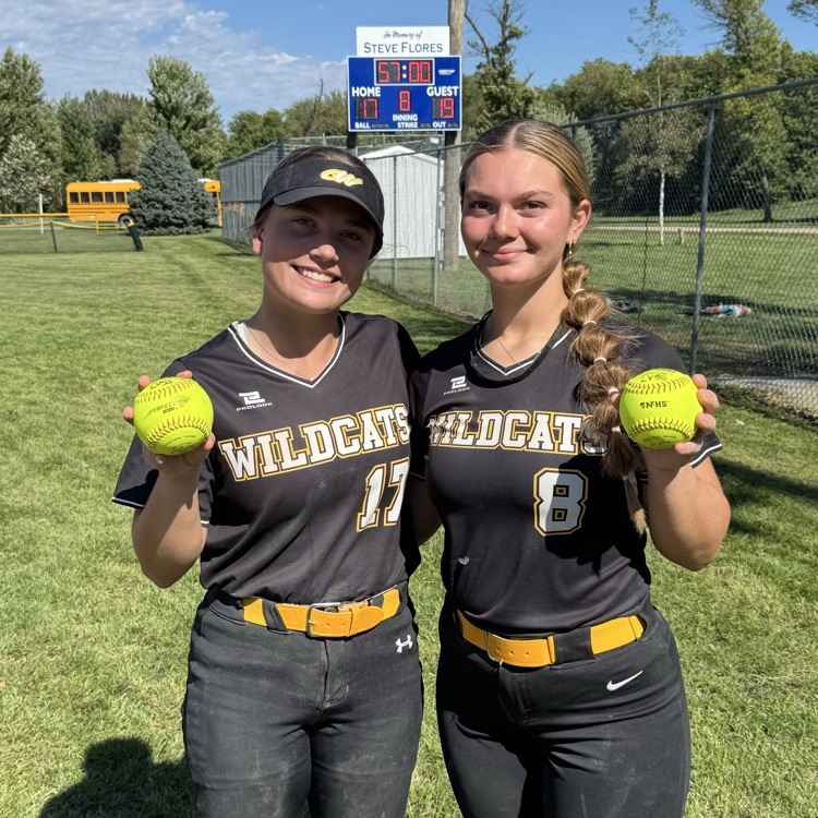 Sailor and Morgan hit home runs  