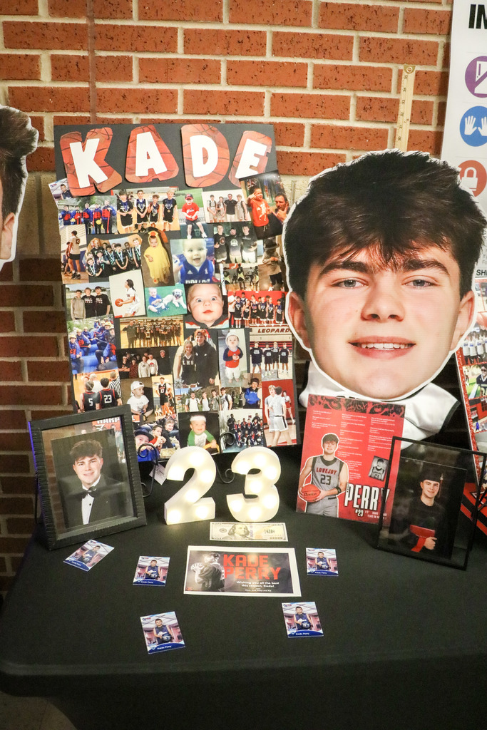 Kade senior table