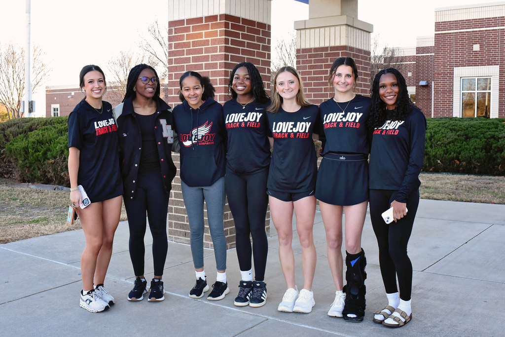 LHS Majestics, Golf, Track & Field, and Baseball programs visiting Puster Elementary for Reading with the Leopards
