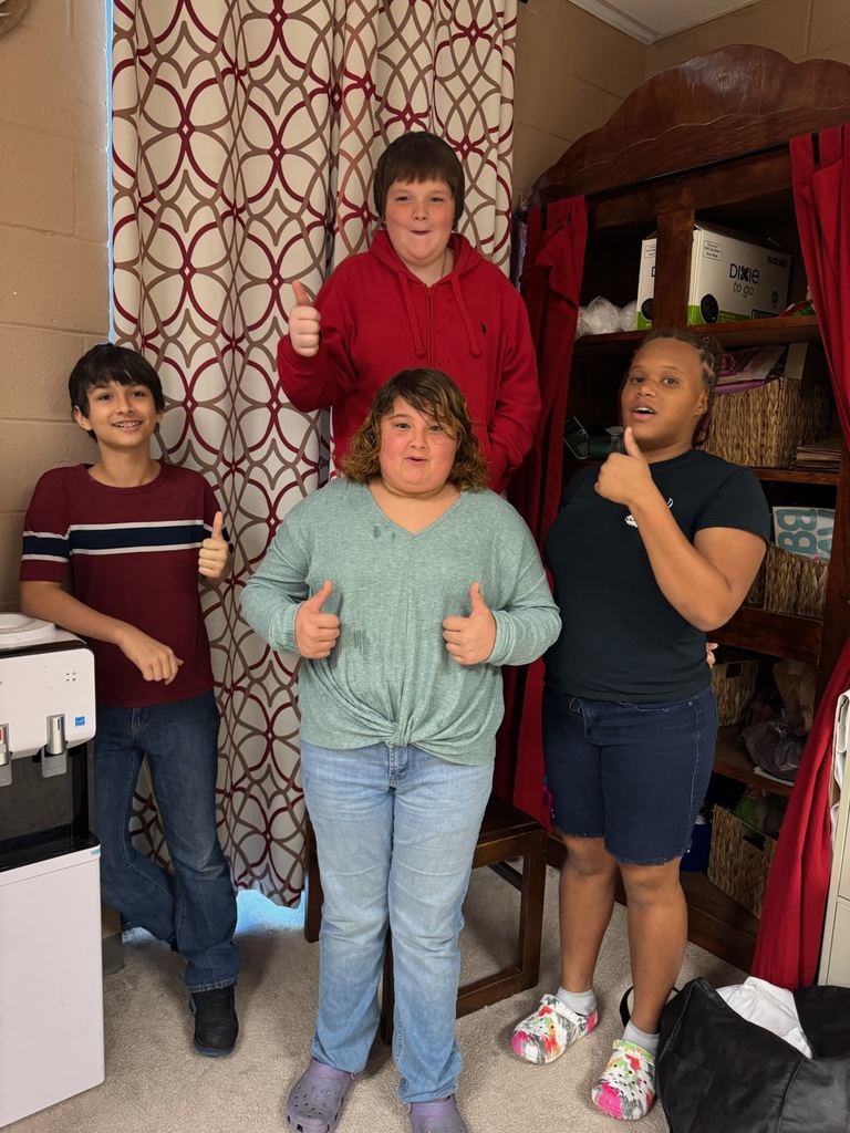 Ms. Robertson’s students have been busy! 🛠️ They built a new cabinet, organized their classroom, and even spruced up the teachers’ lounge. Proud of their hard work and teamwork!