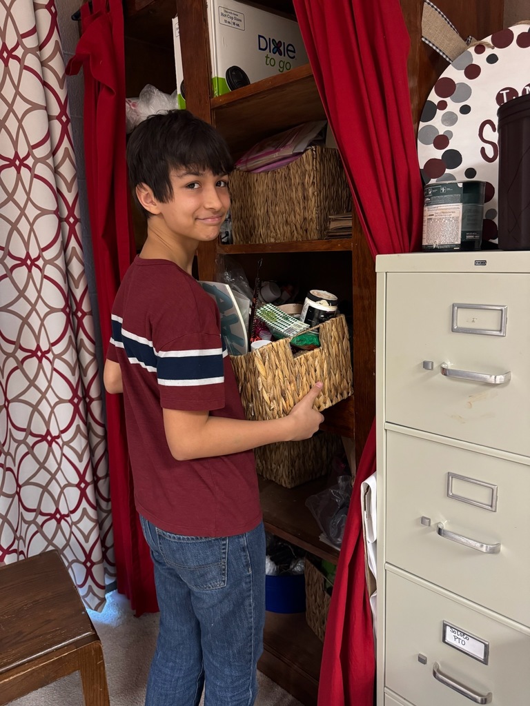 Ms. Robertson’s students have been busy! 🛠️ They built a new cabinet, organized their classroom, and even spruced up the teachers’ lounge. Proud of their hard work and teamwork!