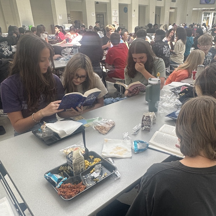 students reading 