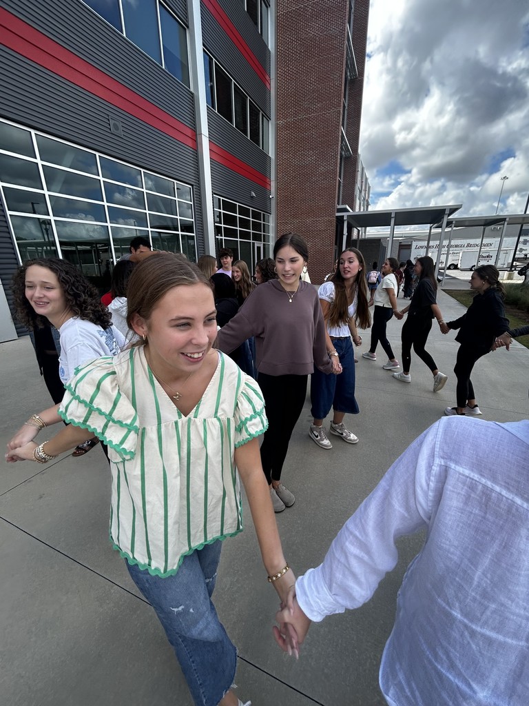 Untangle the human knot team building exercise
