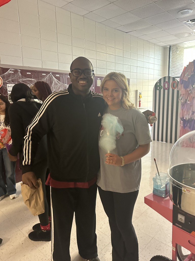 Students with cotton candy