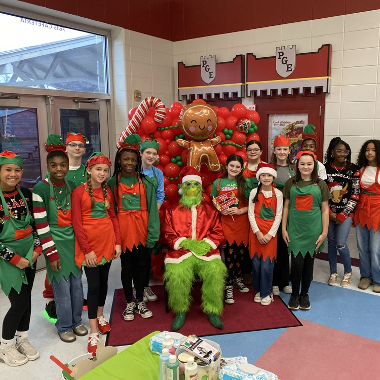 SOS peer leaders helping at Santa breakfast