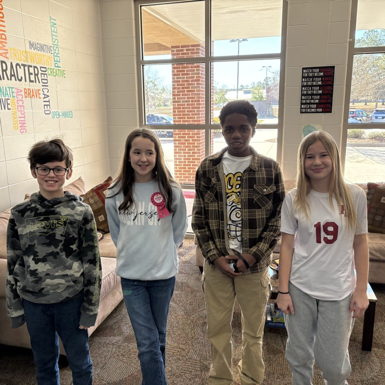 students receiving award