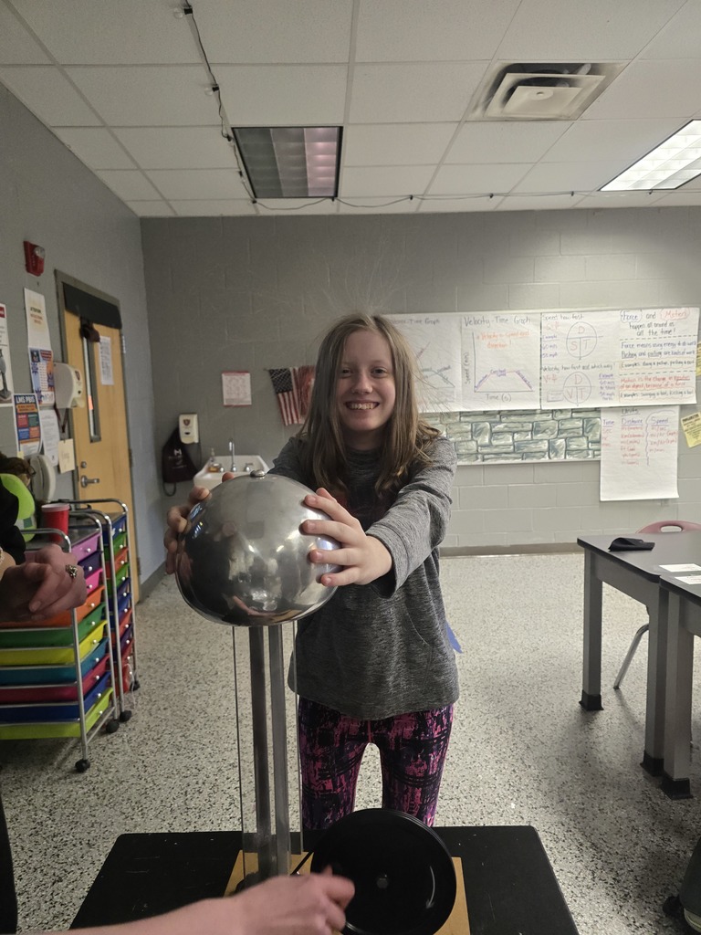 If your 8th grader comes home trying to stick a balloon to everything… blame science 😄🎈⚡️ Static electricity stations helped us explore why objects attract, repel, and sometimes make your hair stand up!