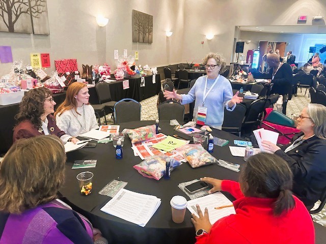 Mrs. Nelson presenting to other educators