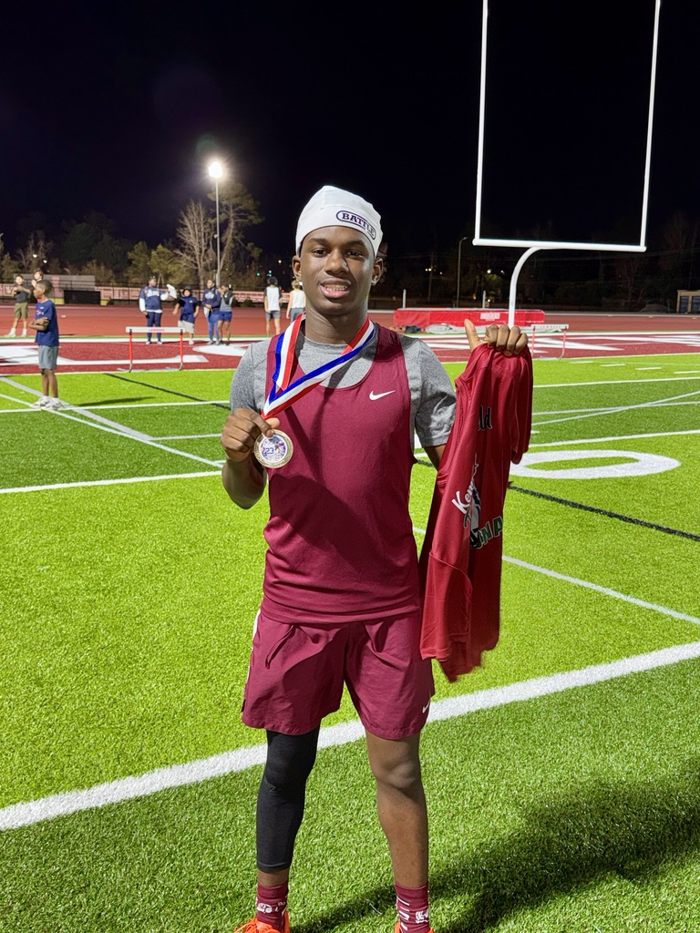LMS Track shined at last Thursday's Kenny Moore II Open Invitation! 👟🔥  👏 Kamiyah Jackson: 2nd Place, Girls Long Jump 🥇 Niles Demps: 1st Place, 100m & 200m (Fastest MS student in the region!)  Way to go, Vikings! 🏆