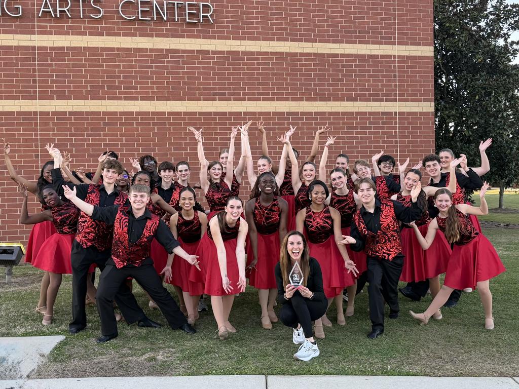 Show Choir with trophy
