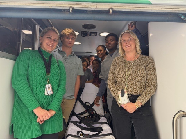 Allied Health students on tour of SGMC