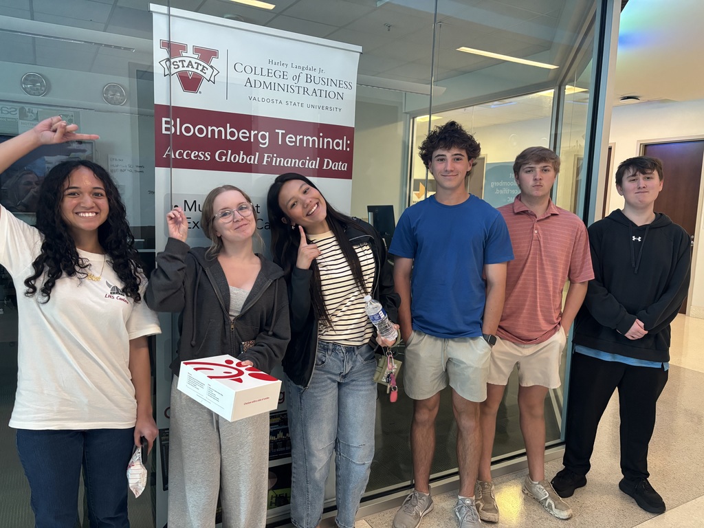 Accounting students in the College of Business and Administration building at VSU