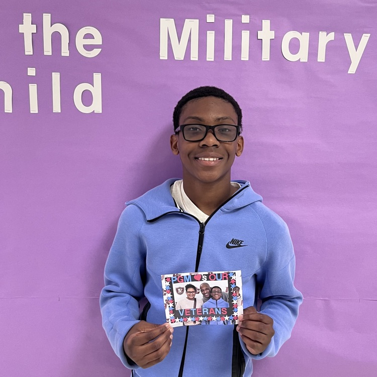 military kids pic with parents 