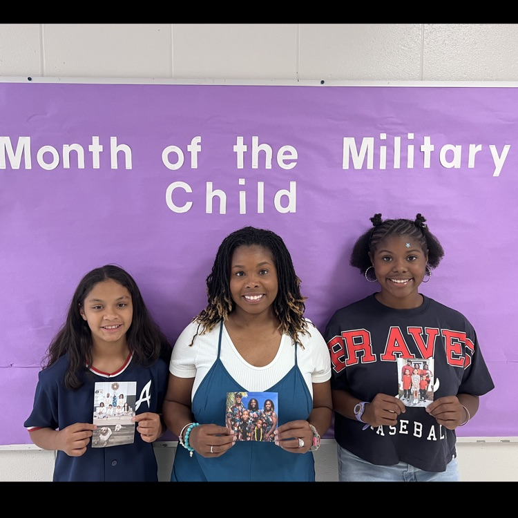 military kids pic with parents 