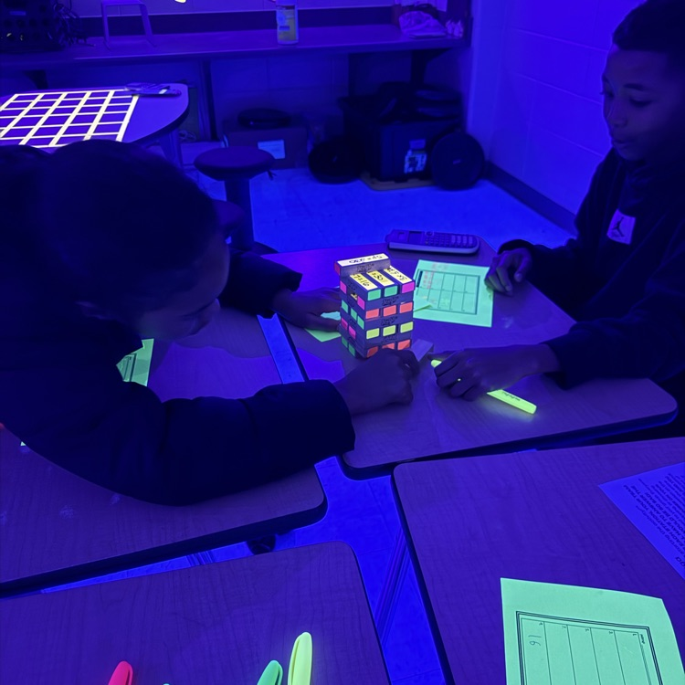 math glow games 