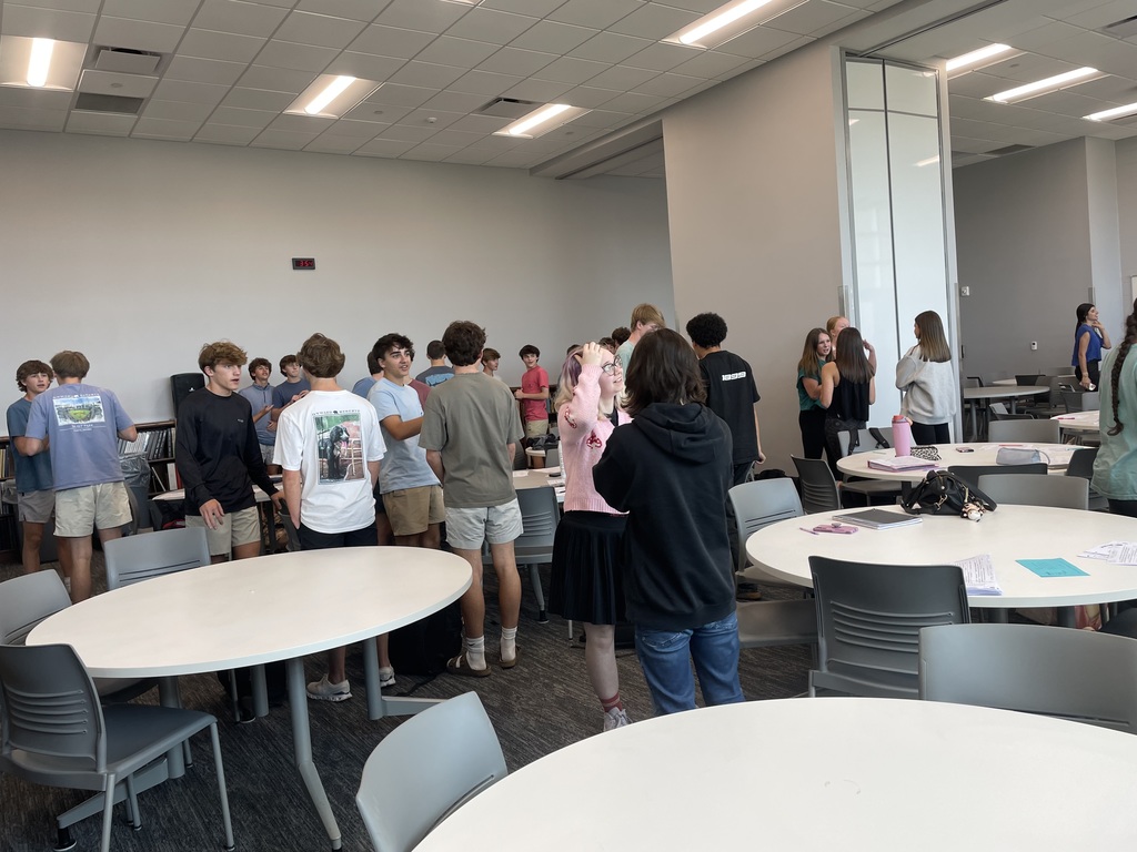AP Government students reviewing for the exam