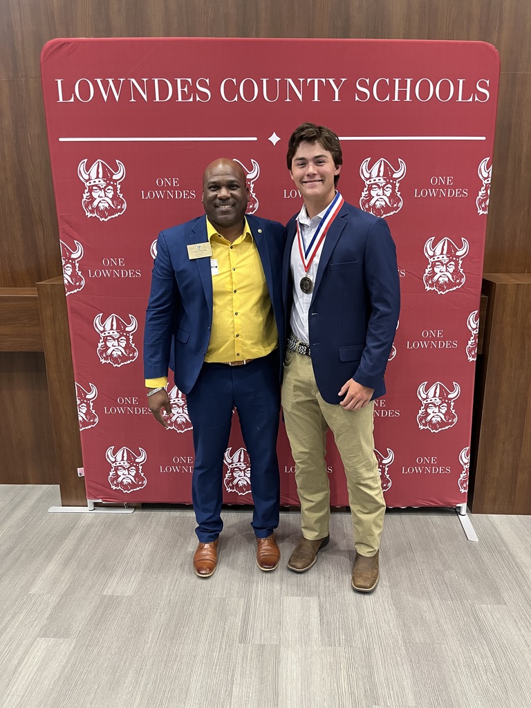 Holden with Kiwanis leader