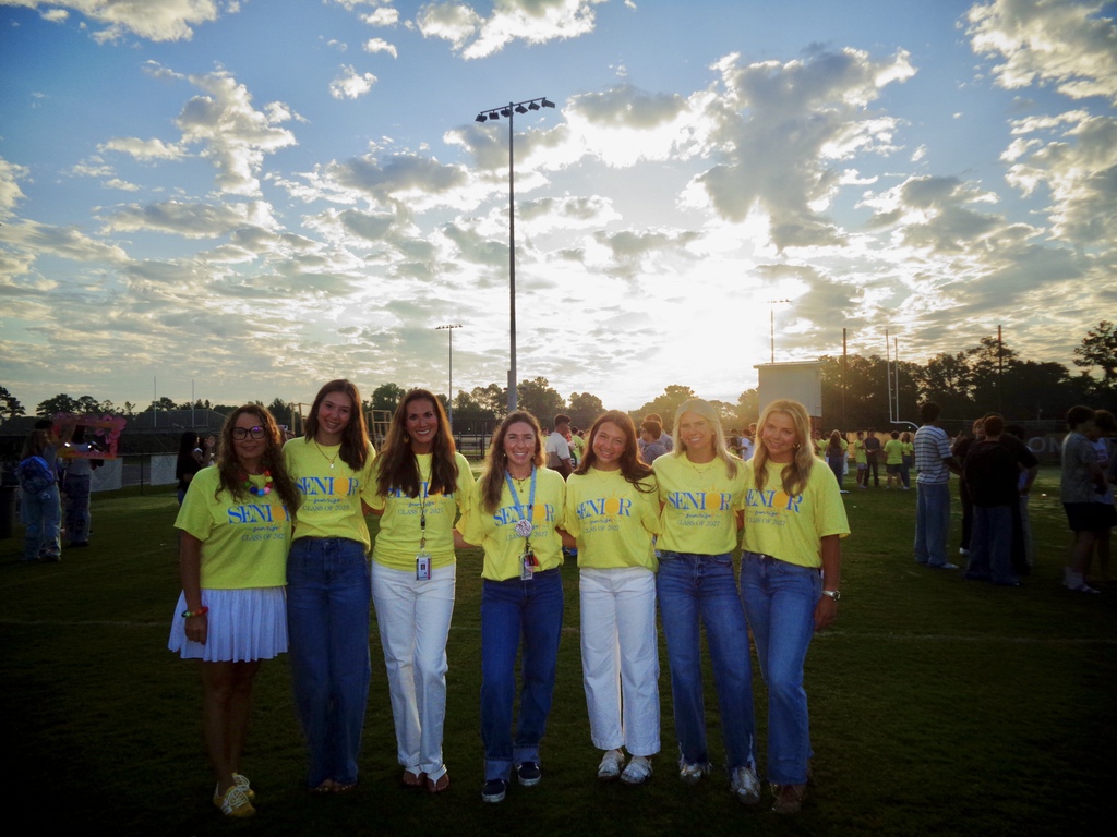 Sponsor and Seniors at Senior Sunrise