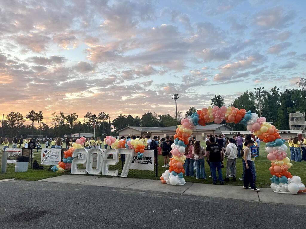 Balloon entrance to Senior Sunrise