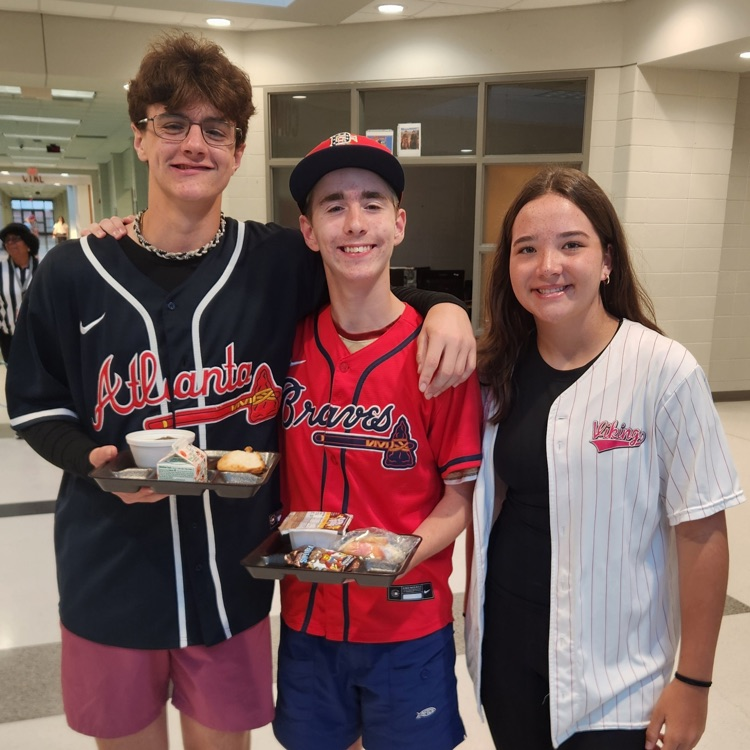 homecoming dress up - athletes 