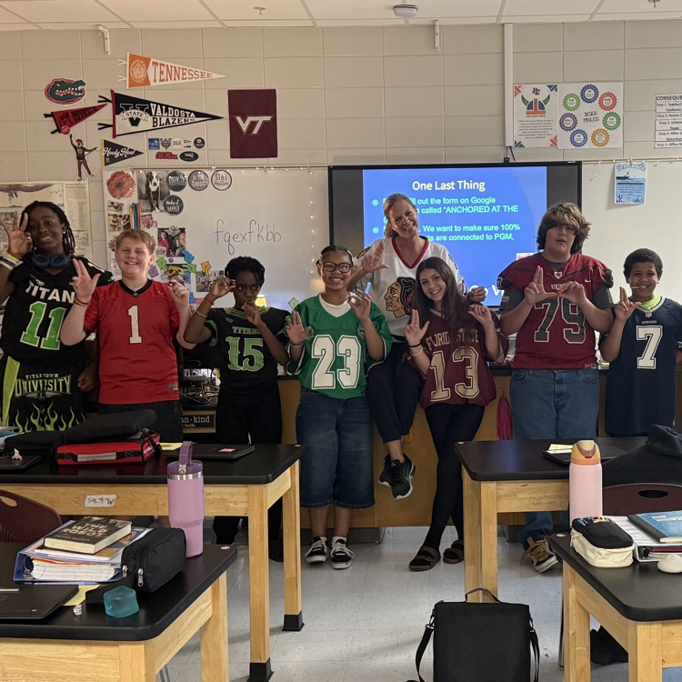 homecoming dress up - athletes 