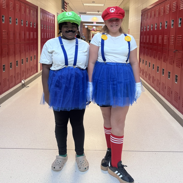2 player Thursday twins 