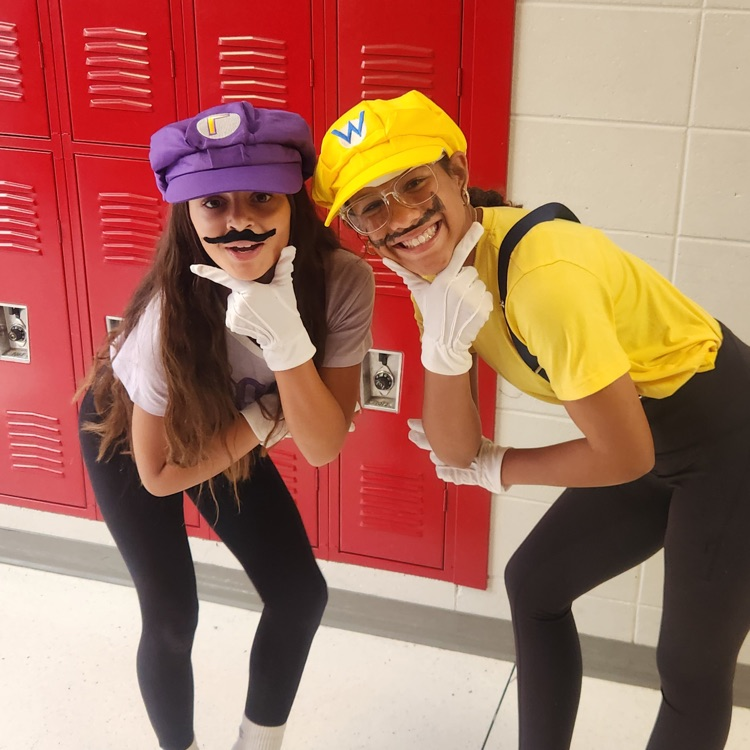 2 player Thursday twins 
