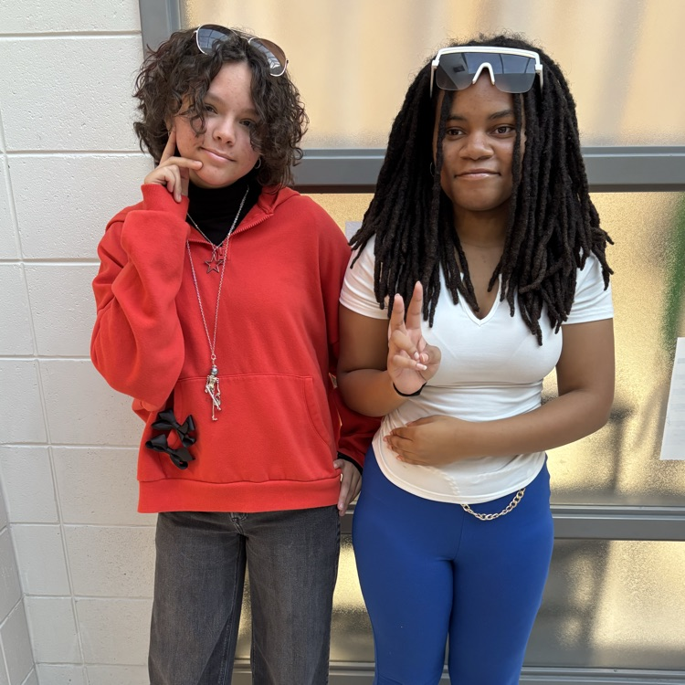 2 player Thursday twins 