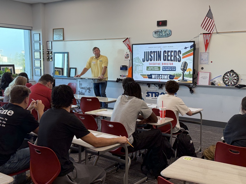 Justin Greers speaking to class
