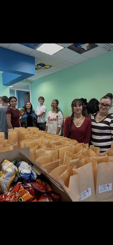 Students packing lunches