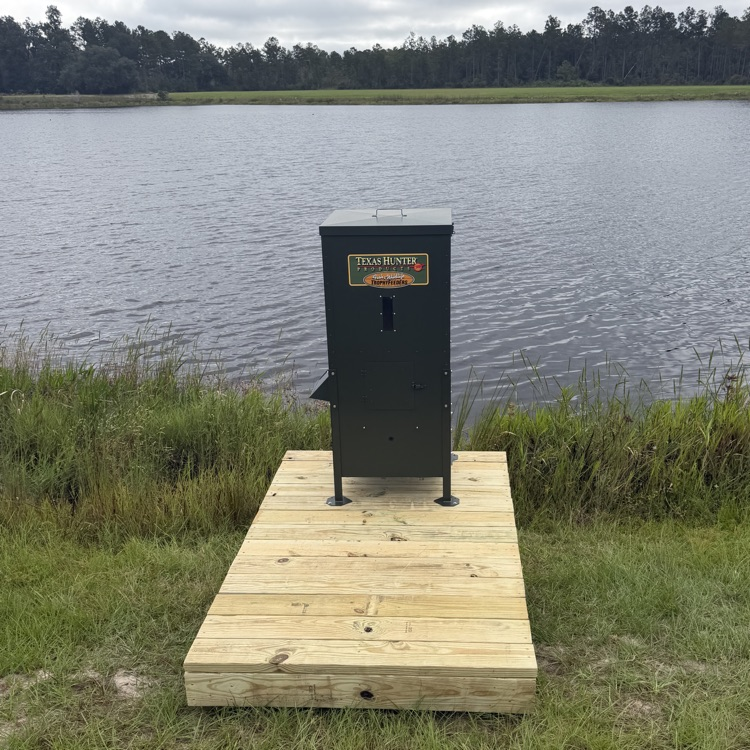 fish feeder