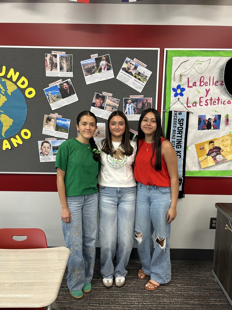 Students dressed for Flag Day
